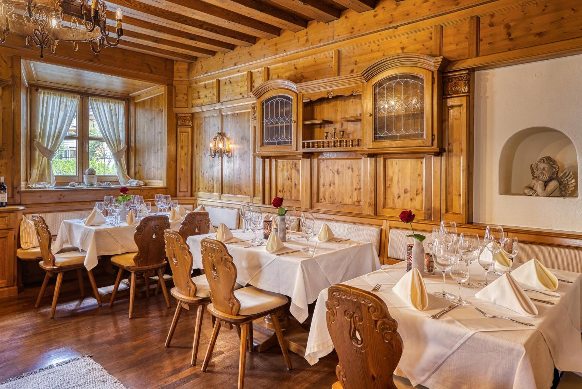Hotel Zum Lamm Tarrenz Exterior photo